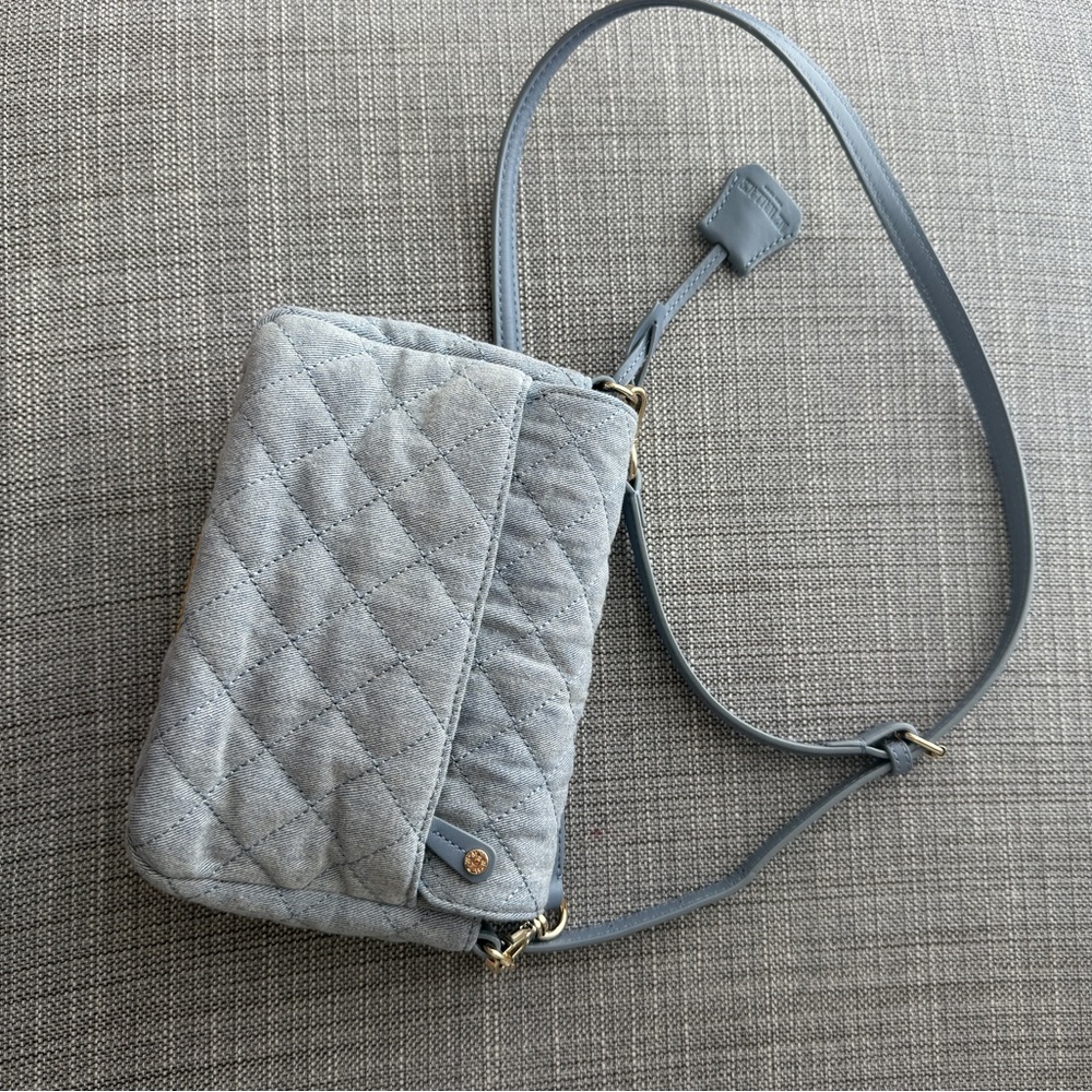 MZ Wallace Quilted Light Blue Crossbody Bag with Gold Lock - Picture 3 of 4